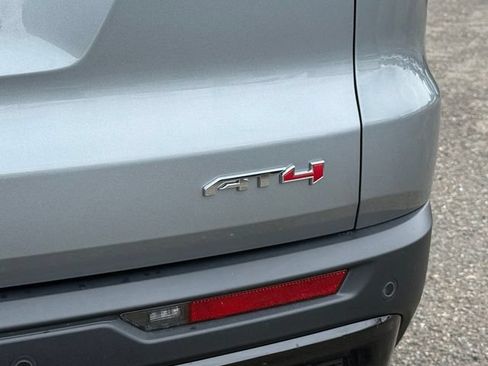 New 2026 GMC Acadia AT4 AWD/4WD image 7