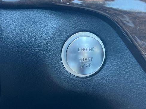 Used 2014 Mercedes-Benz ML 350 4MATIC image 34