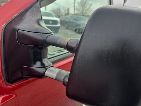 Used 2014 Nissan Titan SV w/ SV Premium Utility Package image 37