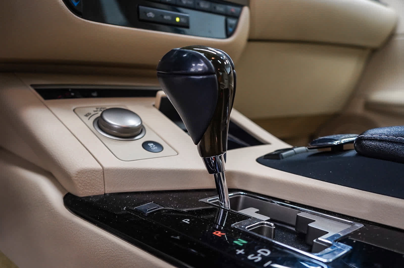 Used 2013 Lexus ES 350 w/ Premium Pkg FWD image 21
