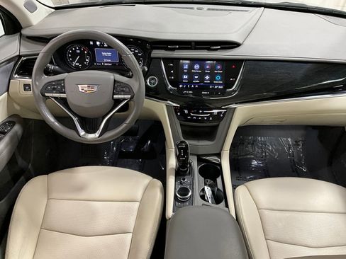 Used 2022 Cadillac XT6 Premium Luxury w/ Technology Package image 15
