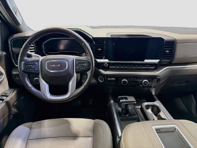 Used 2022 GMC Sierra 1500 SLT w/ SLT Premium Plus Package AWD/4WD image 22