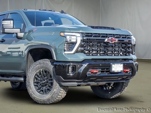 New 2026 Chevrolet Silverado 2500 ZR2 image 3