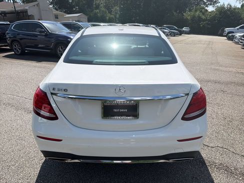 Used 2018 Mercedes-Benz E 300 image 6
