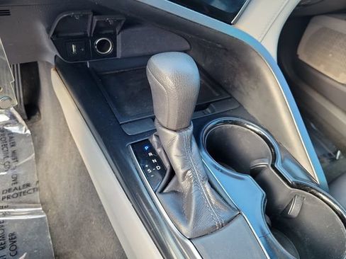 Used 2019 Toyota Camry LE FWD image 31