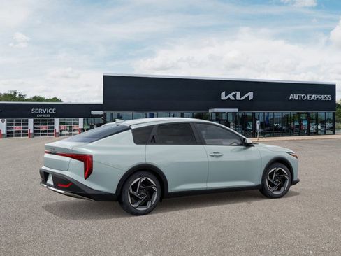 New 2025 Kia K4 EX image 6