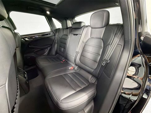 Certified 2026 Porsche Macan AWD/4WD image 25