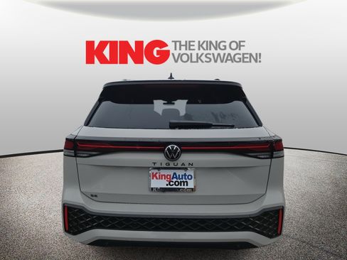 New 2026 Volkswagen Tiguan SE R-Line image 4