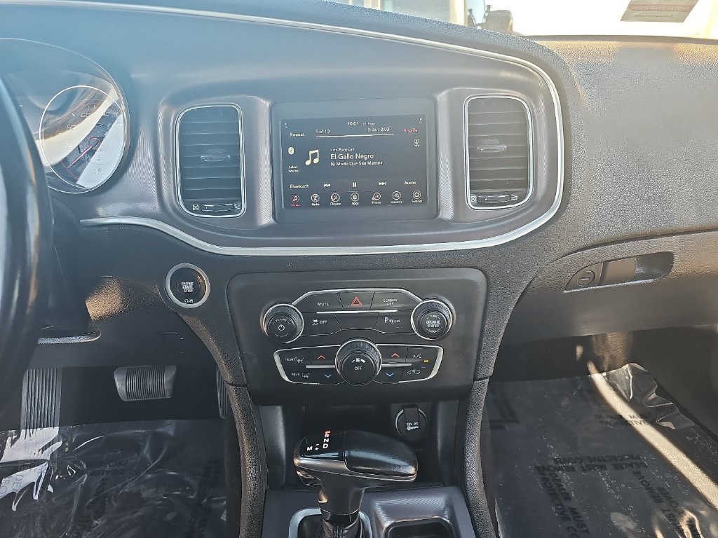 Used 2021 Dodge Charger SXT w/ Leather Interior Group RWD image 19
