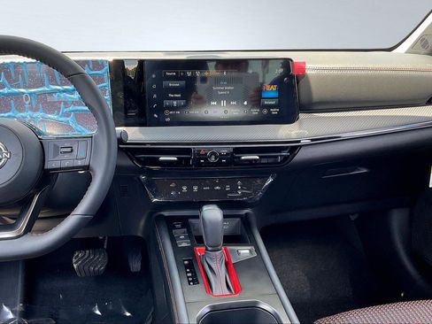 New 2025 Nissan Kicks SR image 7