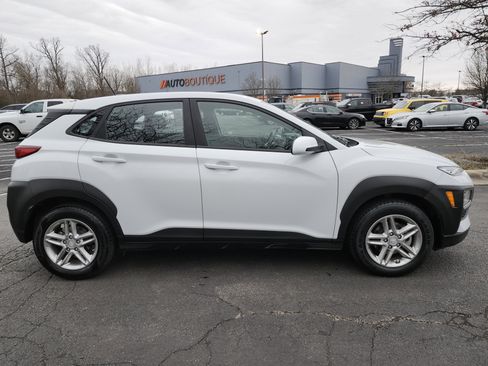 Used 2021 Hyundai Kona SE image 16