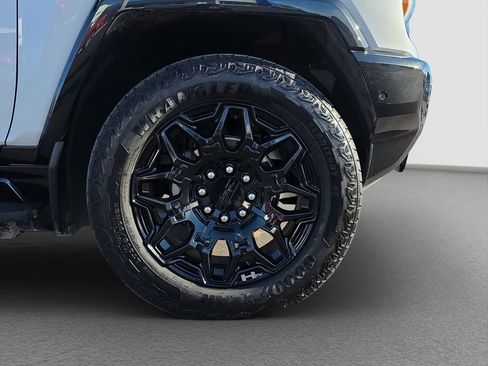 Used 2025 GMC Hummer EV 2X AWD/4WD image 22