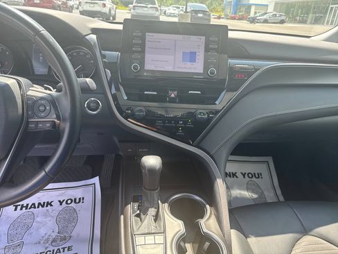 Used 2023 Toyota Camry SE w/ Convenience Package FWD image 19