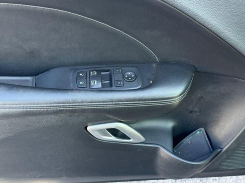 Used 2017 Dodge Challenger GT w/ Driver Convenience Group image 8