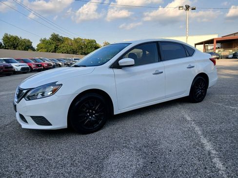 Used 2019 Nissan Sentra S FWD image 3