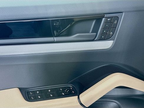 New 2026 Porsche Cayenne AWD/4WD image 20
