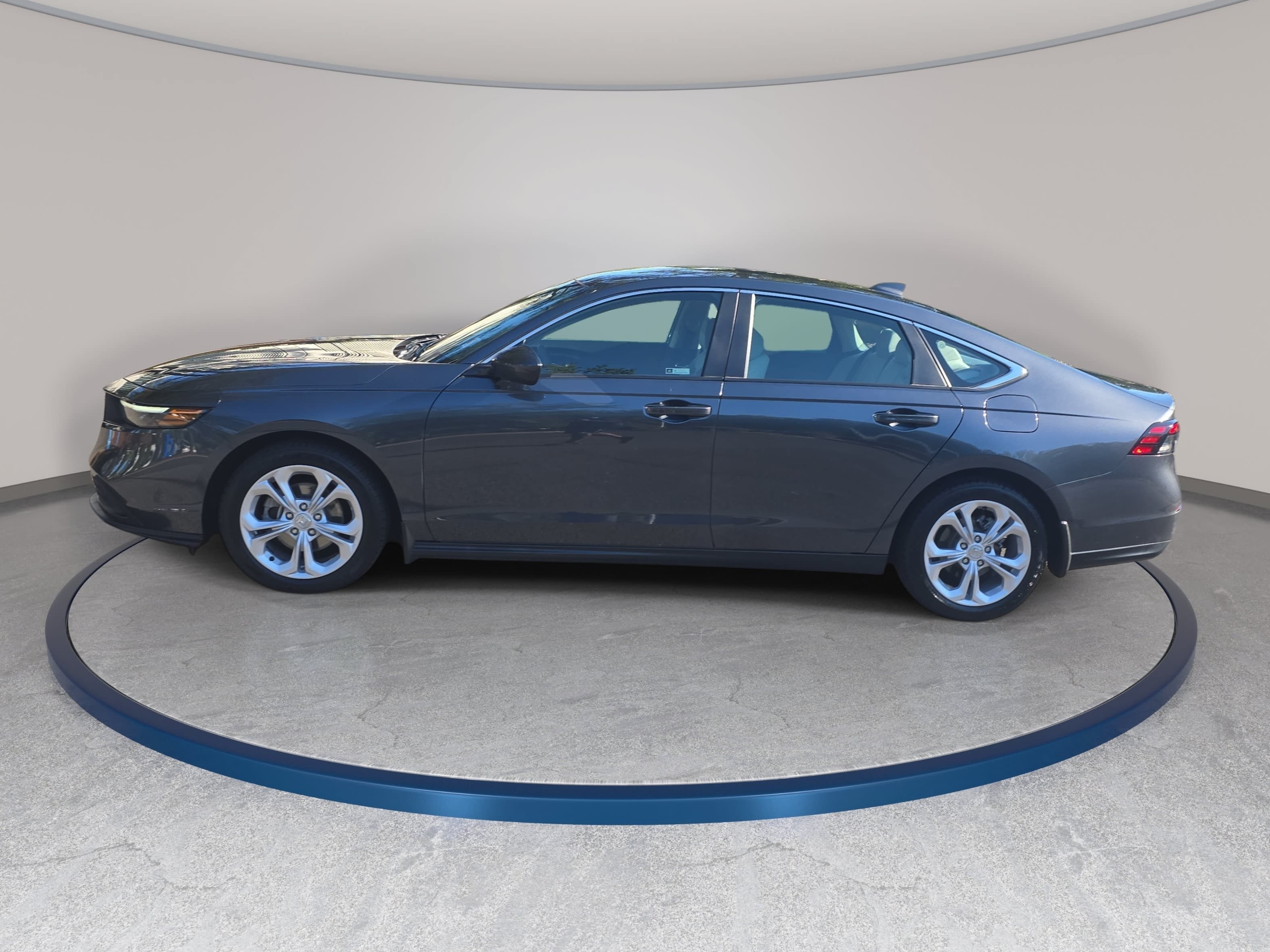 Used 2024 Honda Accord LX image 8