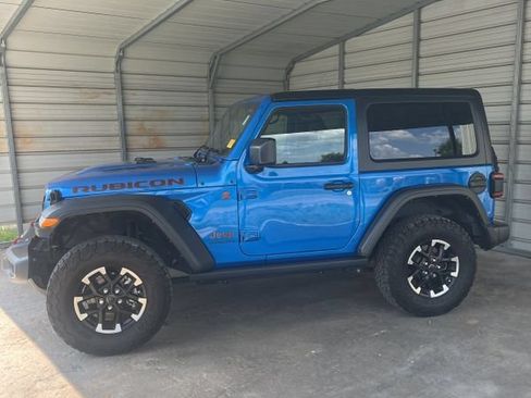 Used 2024 Jeep Wrangler Rubicon w/ Convenience Group AWD/4WD image 6