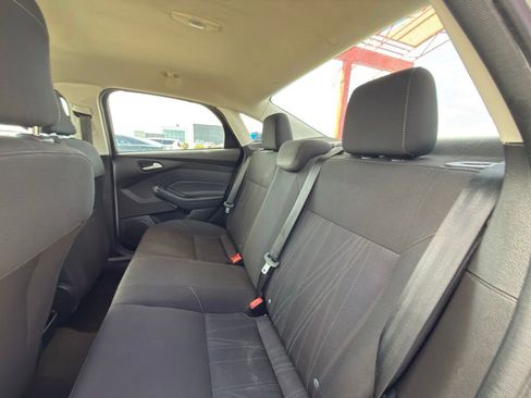 Used 2018 Ford Focus SE FWD image 26