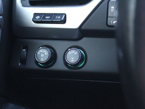 Used 2018 Chevrolet Tahoe Premier image 29