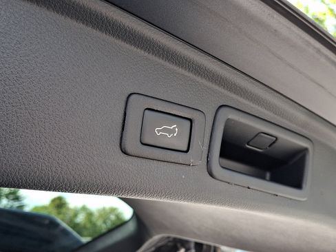 Used 2018 Subaru Forester 2.5i Premium AWD/4WD image 29