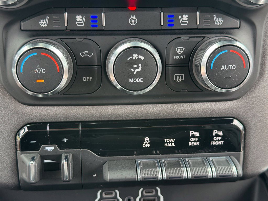 Used 2021 RAM 1500 Laramie w/ Sport Appearance Package AWD/4WD image 30