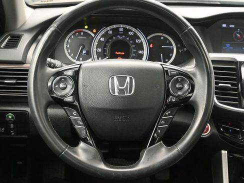 Used 2017 Honda Accord EX-L image 24