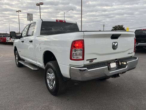 Used 2024 RAM 2500 Big Horn w/ Bed Utility Group image 8