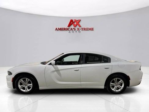 Used 2020 Dodge Charger SXT w/ Leather Interior Group RWD image 4