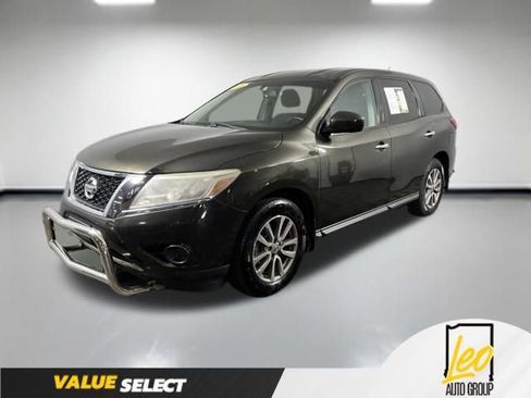 Used 2015 Nissan Pathfinder S AWD/4WD image 1