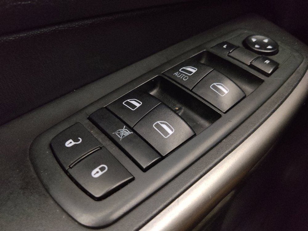 Used 2020 Jeep Cherokee Latitude AWD/4WD image 27