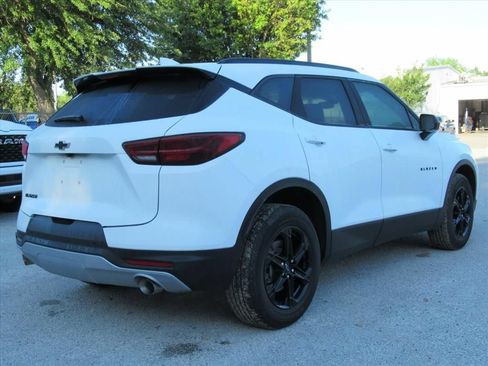 Used 2024 Chevrolet Blazer LT w/ Midnight/Sport Edition FWD image 7