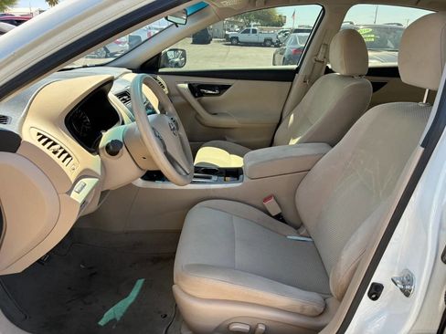 Used 2014 Nissan Altima 2.5 S FWD image 12