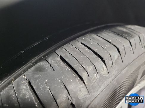 Used 2023 Nissan Versa SV image 10