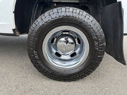 Used 2018 RAM 3500 Big Horn AWD/4WD image 3