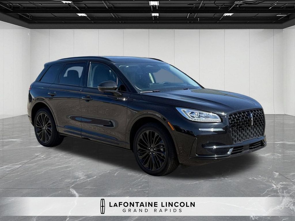 Certified 2025 Lincoln Corsair Reserve w/ Equipment Group 202A AWD/4WD image 7