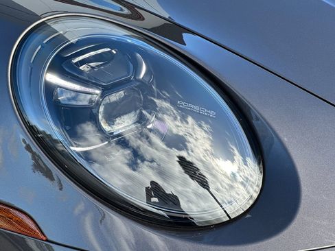 Used 2025 Porsche 911 Turbo image 36