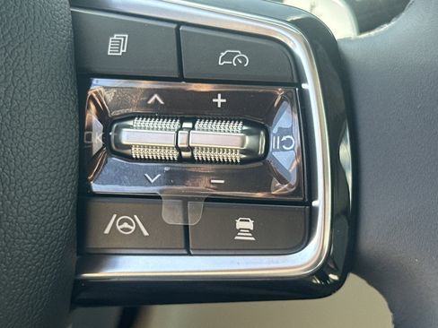 New 2026 Kia Carnival EX FWD image 18