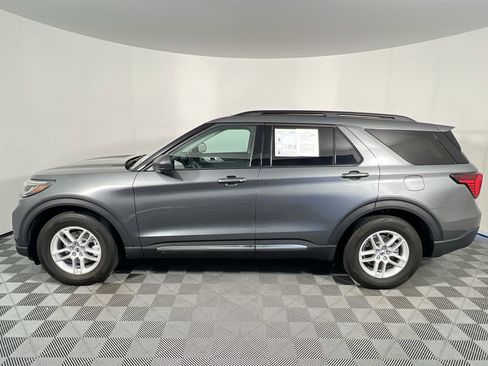 Used 2025 Ford Explorer Active image 6