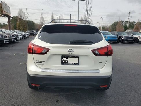 Used 2018 Nissan Rogue Sport SL image 5