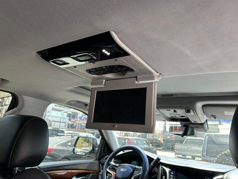 Used 2017 Cadillac Escalade ESV Premium Luxury AWD/4WD image 32