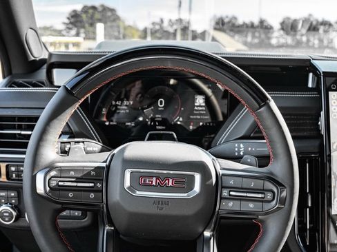 Used 2026 GMC Yukon AT4 Ultimate image 9