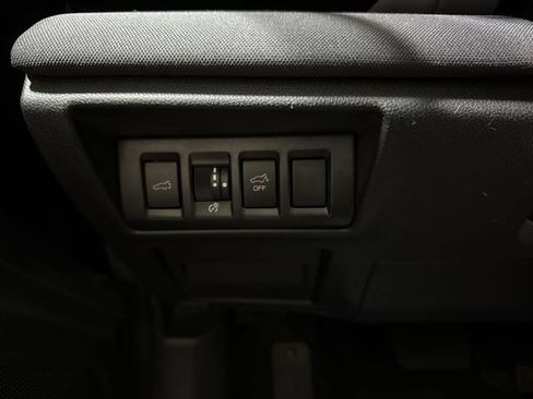 Used 2022 Subaru Outback Premium AWD/4WD image 18