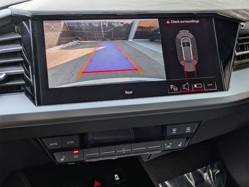 Used 2023 Audi Q4 e-tron Premium Plus w/ Premium Plus image 12