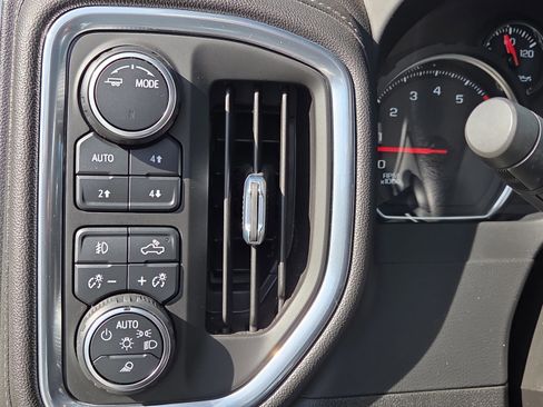 Used 2022 Chevrolet Silverado 2500 LTZ w/ LTZ Plus Package image 23