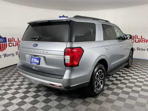 Certified 2024 Ford Expedition XLT image 3