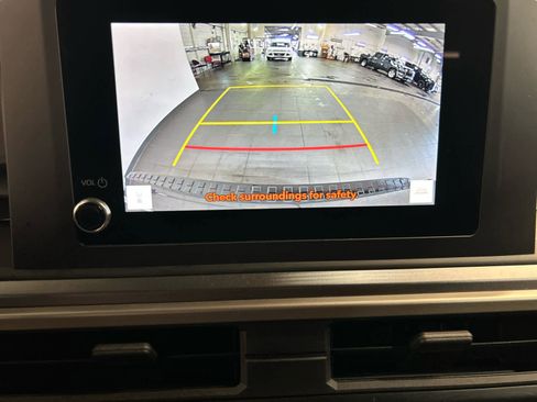 Certified 2025 Toyota 4Runner SR5 AWD/4WD image 6