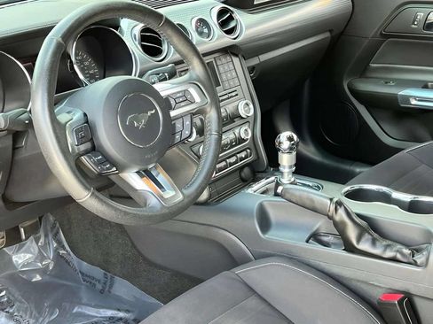 Used 2017 Ford Mustang GT w/ GT Performance Package RWD image 8