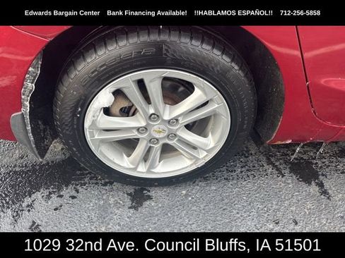 Used 2017 Chevrolet Cruze LT w/ Sun And Sound Package image 9