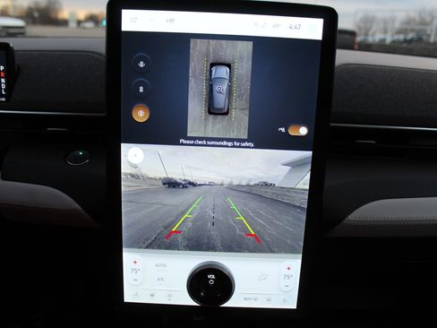 Used 2023 Ford Mustang Mach-E Premium image 37